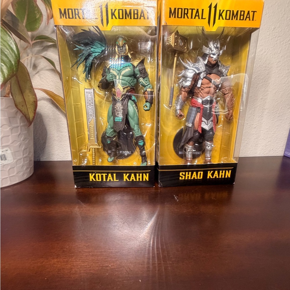 McFarlane Toys Mortal Kombat KOTAL KAHN & SHAO KAHN ACTION FIGURE 7” LOT of 2